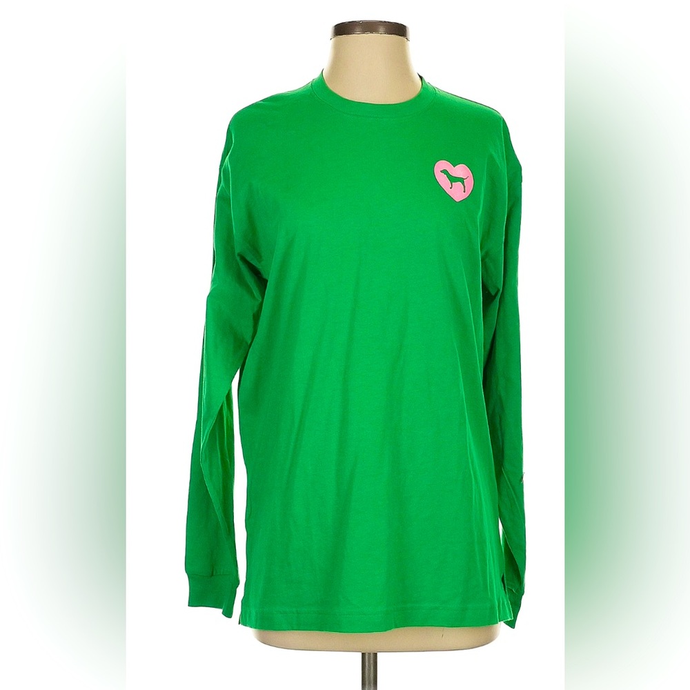 Classic NWT green long sleeve vs pink